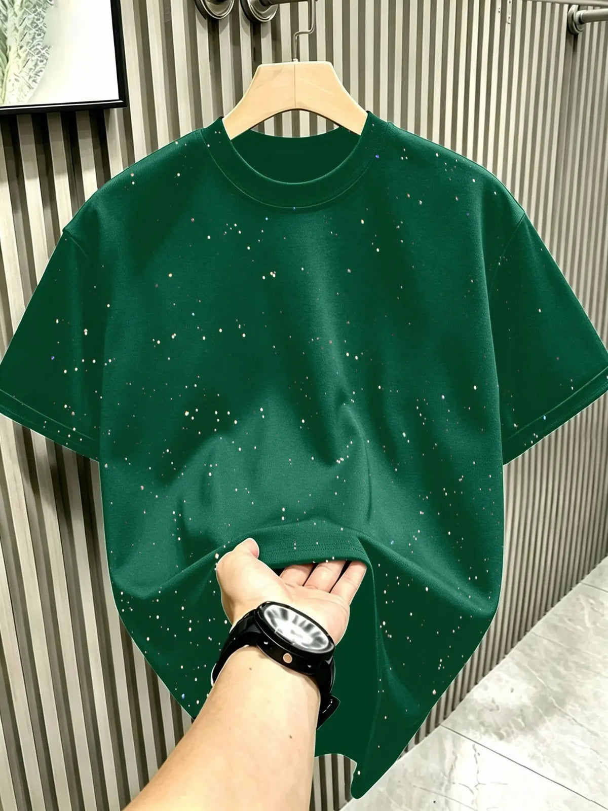 New Men's Short Sleeve T-Shirt, Round Neck, Loose Plain Long Top Menswear, Casual Style Tee, Fashion Starry Sky Reflective Design, Sparkling Like a Starry Sky, Shiny, Essential Outerwear Item, Casual Loose Tee