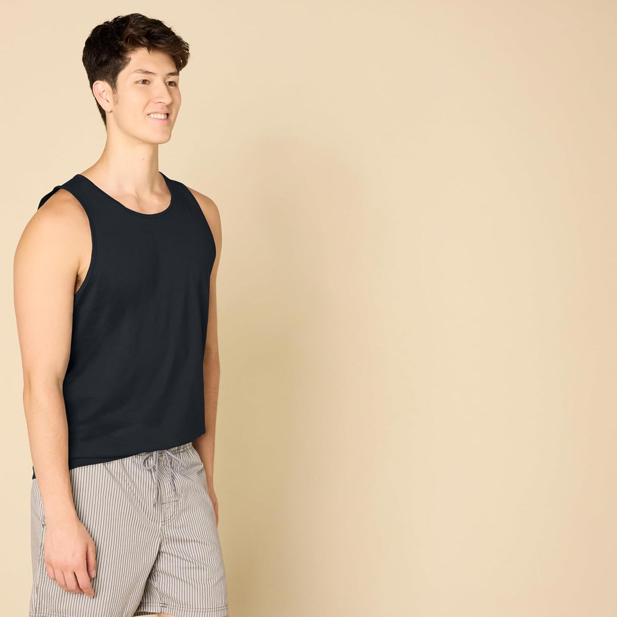 Amazon Essentials Men's Regular-Fit Sleeveless Tank Top, 100% Cotton