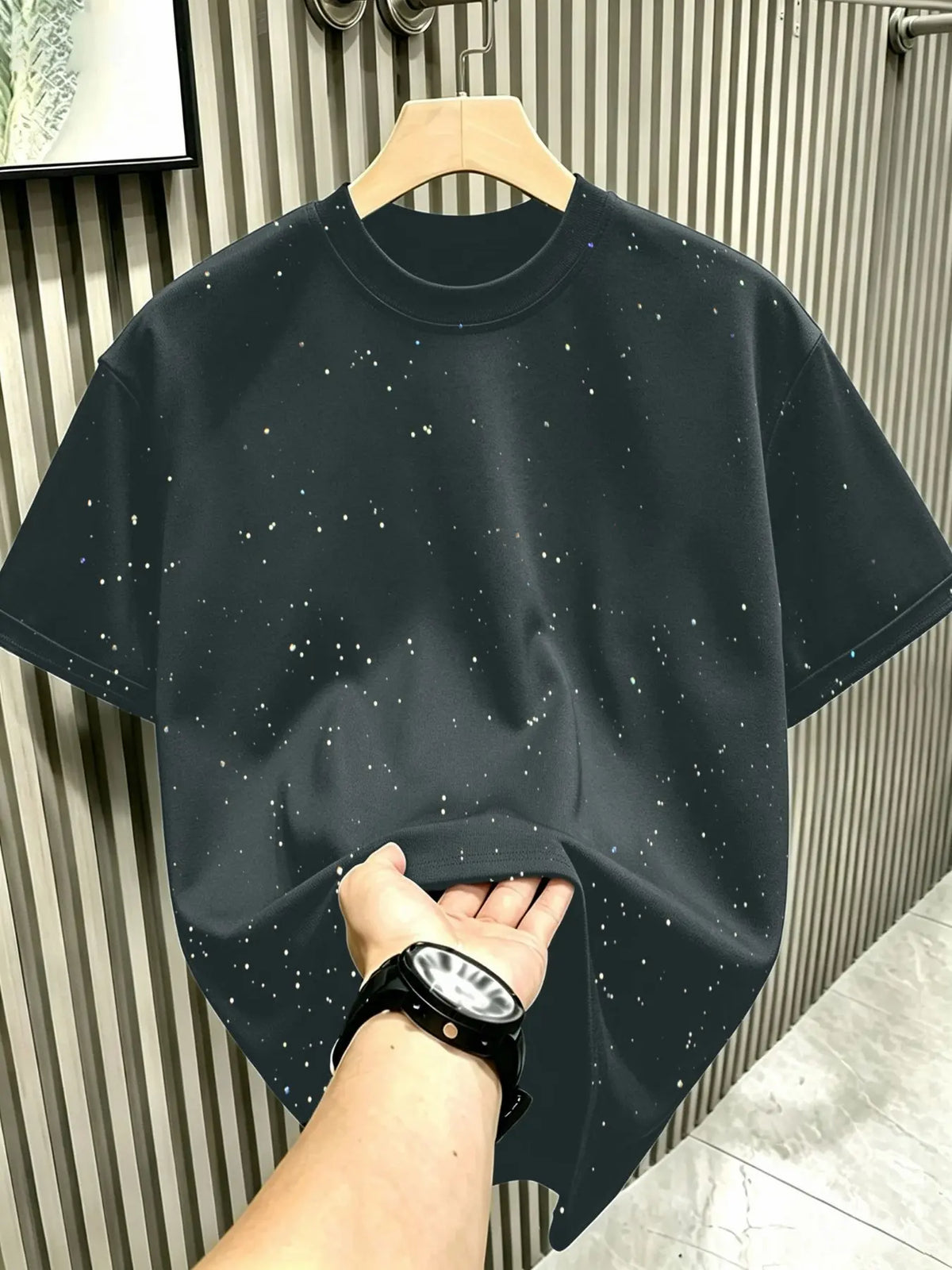 New Men's Short Sleeve T-Shirt, Round Neck, Loose Plain Long Top Menswear, Casual Style Tee, Fashion Starry Sky Reflective Design, Sparkling Like a Starry Sky, Shiny, Essential Outerwear Item, Casual Loose Tee